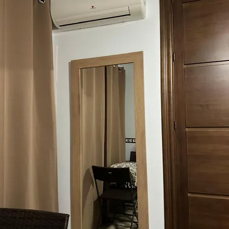 Plaza Pedro Cuevas Boliches Гостевой дом