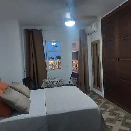 Plaza Pedro Cuevas Boliches Vendégház