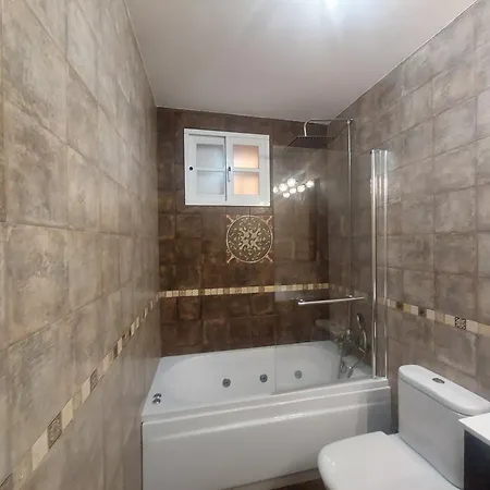 بيت ضيافة Plaza Pedro Cuevas Boliches 3*