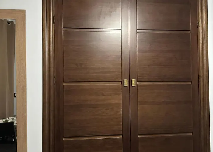 Plaza Pedro Cuevas Boliches 3* 丰希罗拉