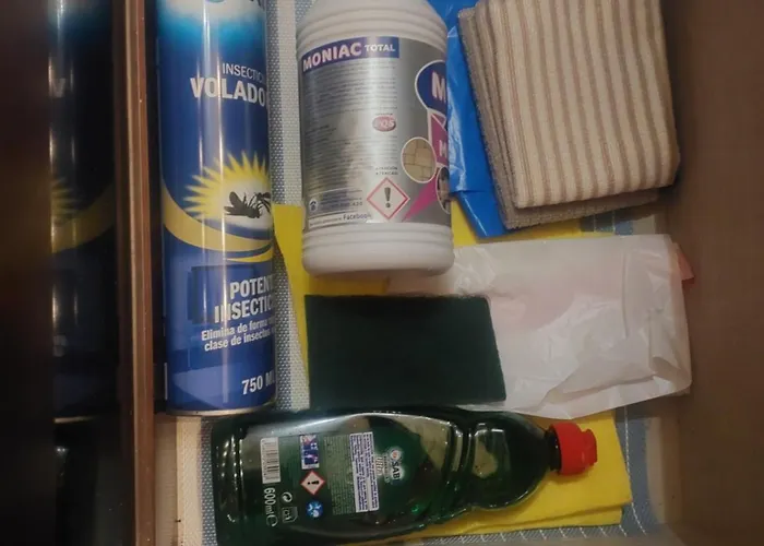 Plaza Pedro Cuevas Boliches 招待所 丰希罗拉