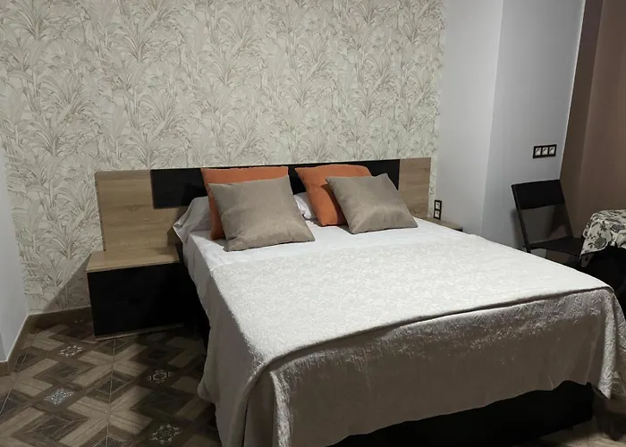 Plaza Pedro Cuevas Boliches Pensionat 3*