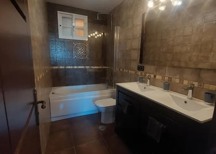 Plaza Pedro Cuevas Boliches Pensionat Fuengirola